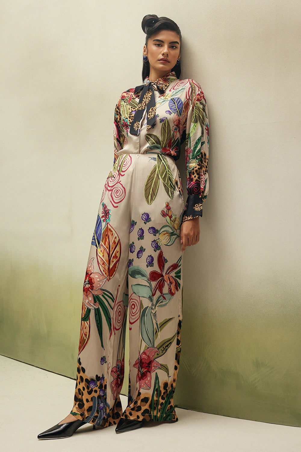 Wildflower Iris Shirt with Thais Pants