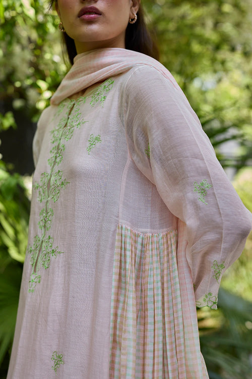 Thread & Bloom Pink Embroidered Kurta Set With Dupatta