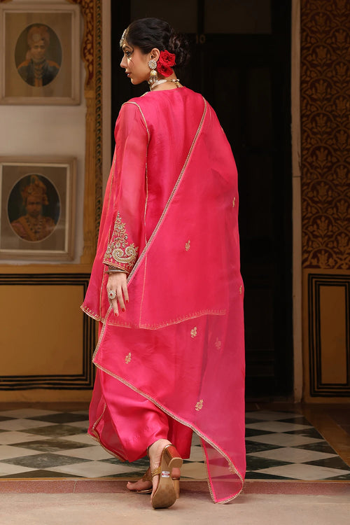 Ahista Pink Pheran Short Kurta Set With Dupatta