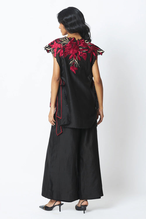 Pilar Floating Cape with Inner and Pants