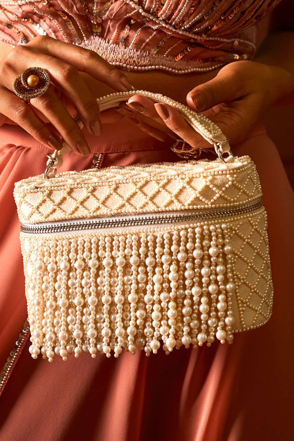 Laura Pearl Cube Bag