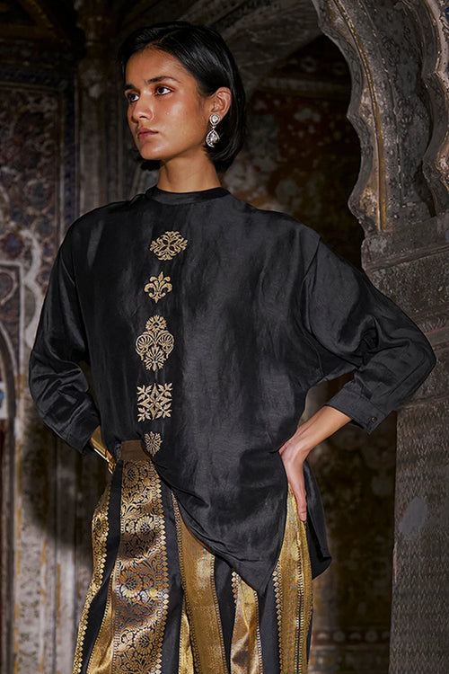 Embroidered Motif Boxy Shirt