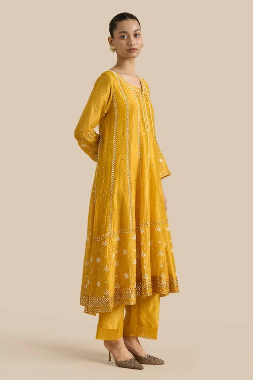 Kalidar Set With Kamdani Embroidery Aborned With Thread Work