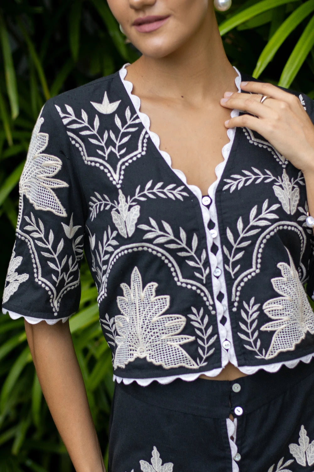Monochrome Honeycomb  Embroidered Set