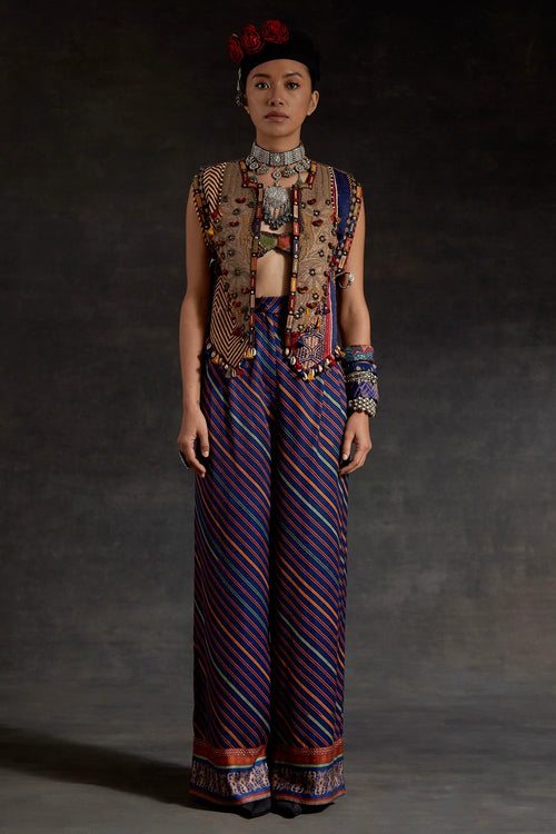 Akaar Zuri Gilet Set