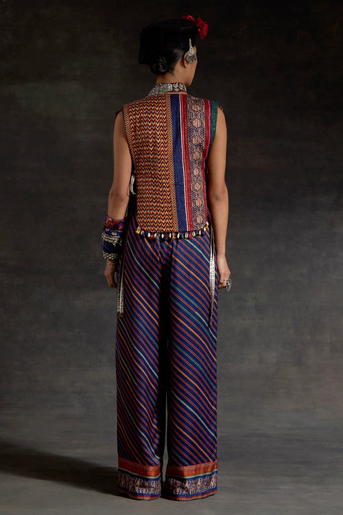 Akaar Zuri Gilet Set