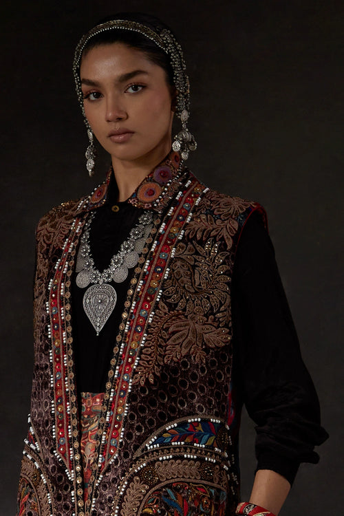 Akaar Ruhi Sleeveless Jacket Co-ord Set