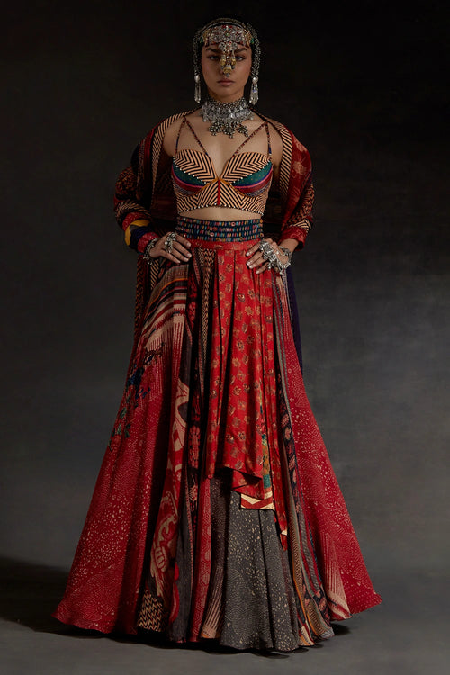 Akaar Kama Blouse Set With Dupatta
