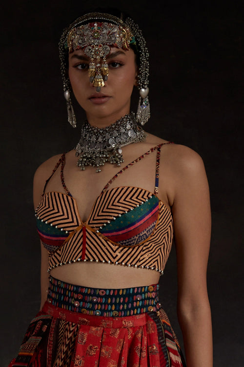 Akaar Kama Blouse Set
