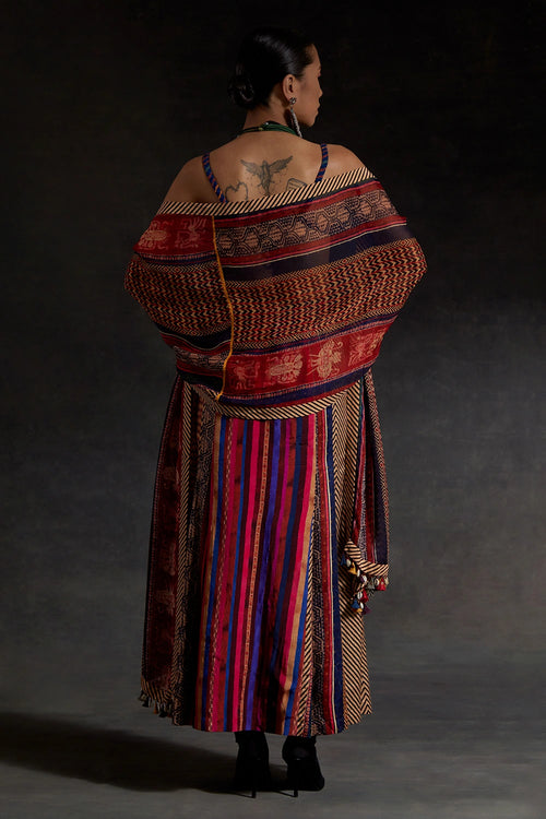 Akaar Najka Blouse Set With Dupatta