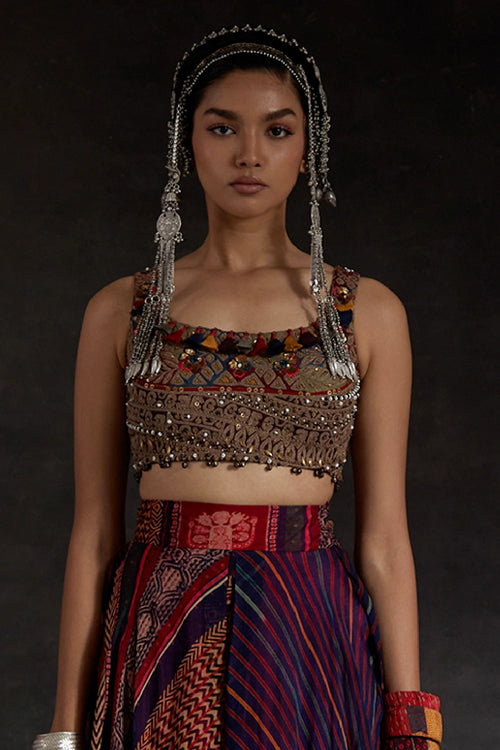 Akaar Kalpa Blouse Set With Skirt