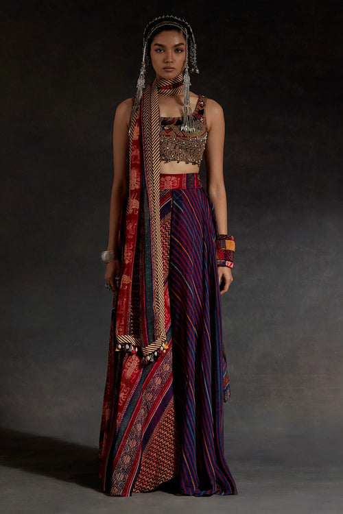 Akaar Kalpa Blouse Set With Skirt And Dupatta