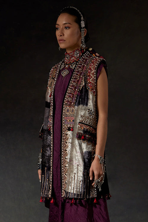 Akaar Ruhi Sleeveless Jacket