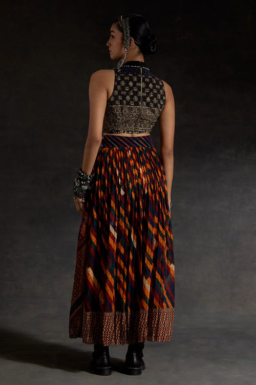 Akaar Alya Halterneck Blouse Set
