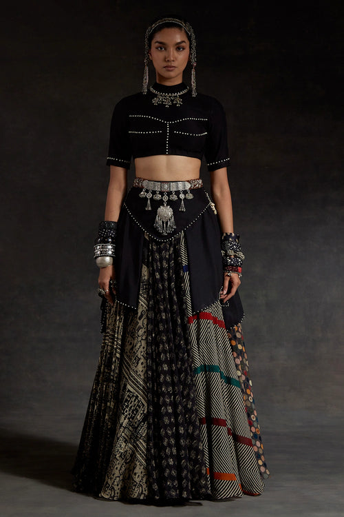 Akaar Areej Blouse Set