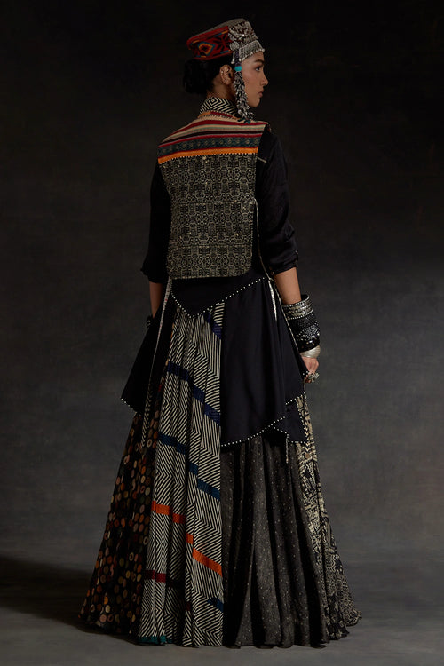 Akaar Zuri Gilet Co-ord Set