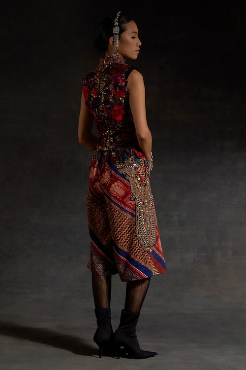Akaar Inaq Corset Top Set With Shorts