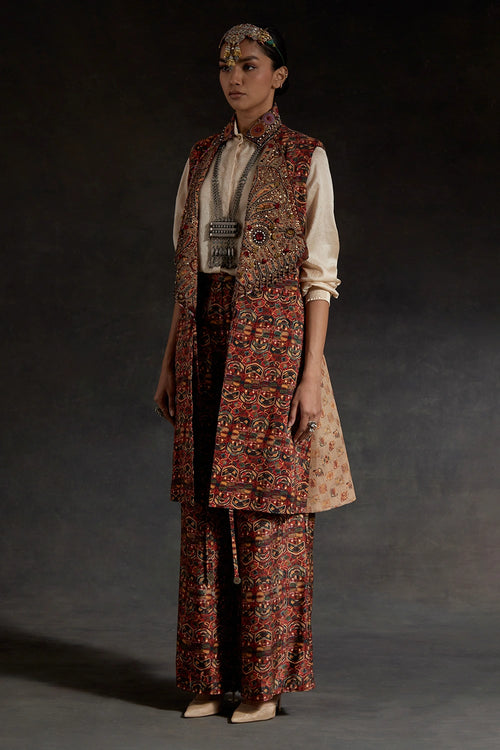Ecru Akaar Hina Trench Coat Set