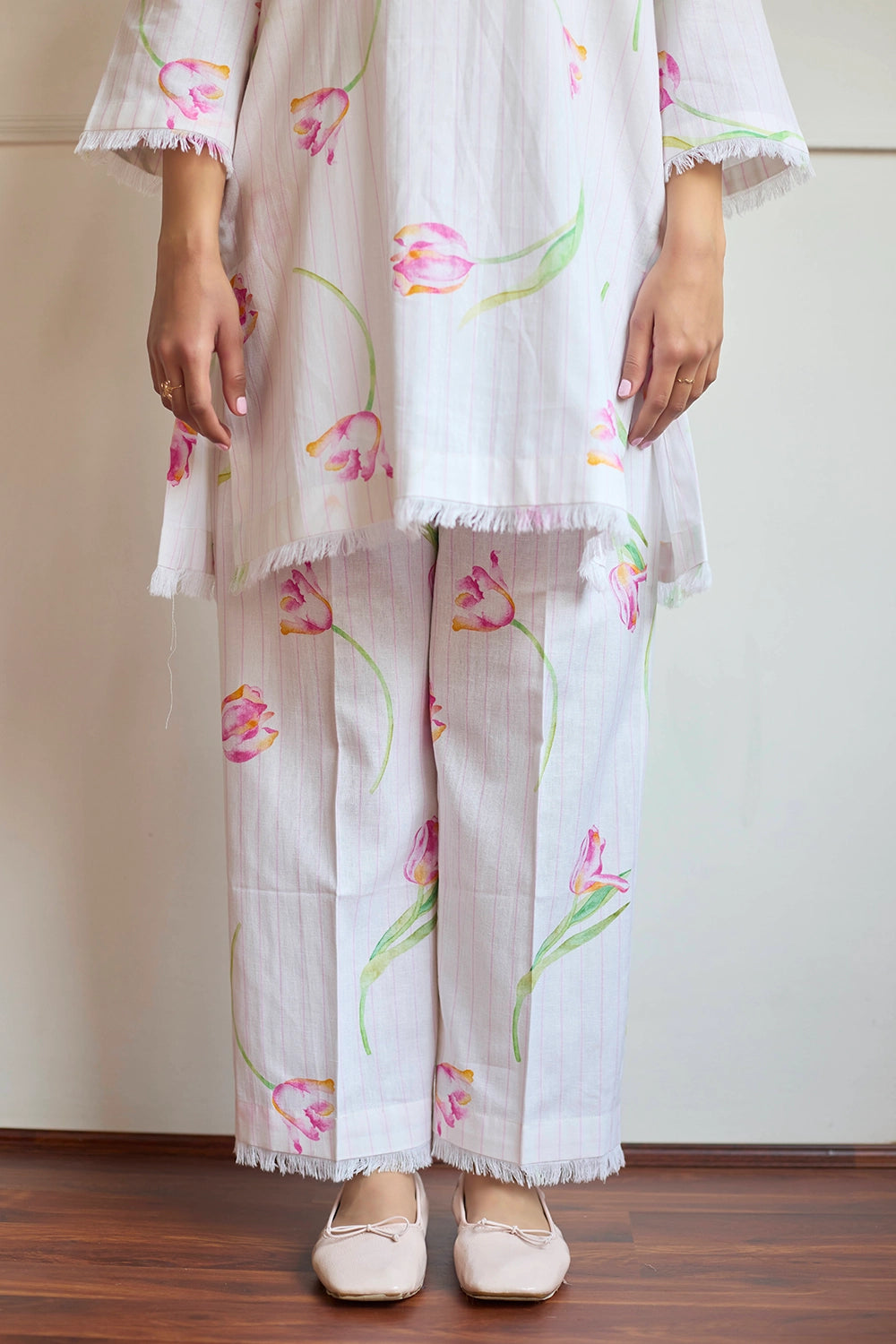 Ana Ivory Tulip Kurta Set