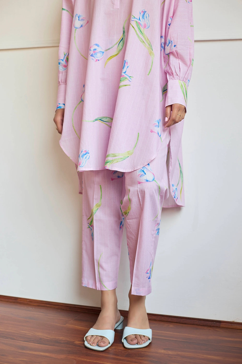 Tulip Lilac Relaxed Fit Kurta Set