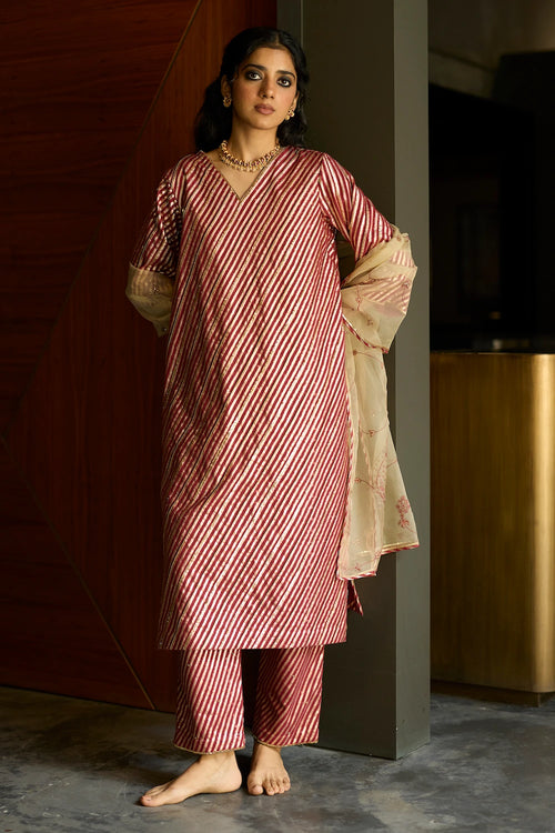 Red Naad Suit