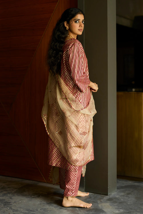 Red Naad Suit