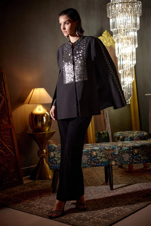 Black Sim Crepe Cape