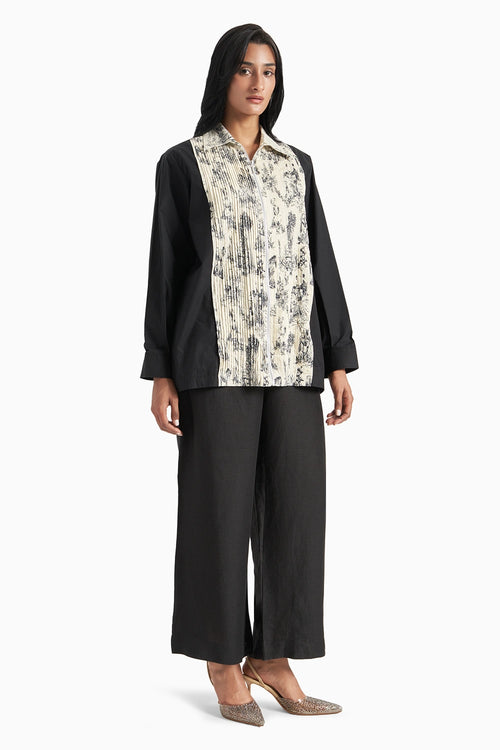 White Noble Ground Lawn Printed Pleated Shirt And Pants Set