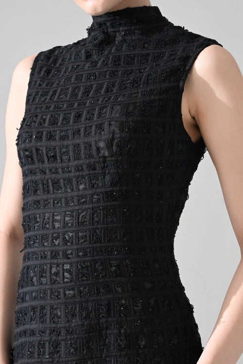 Black Sleeveless Grid-Textured Silhouette