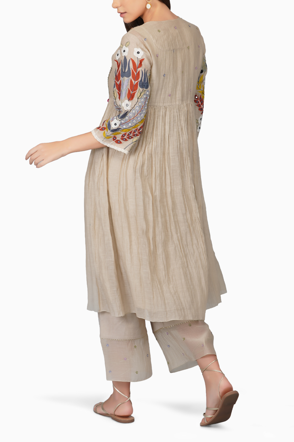 Layered Kurta Set with Applique Sleeves