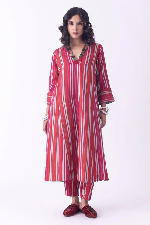 Tantu Kurta