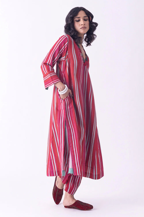 Tantu Kurta
