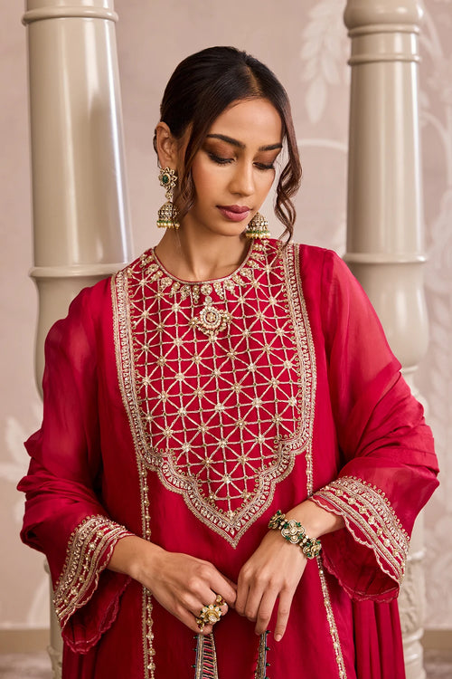 Tasveer Kurta Set