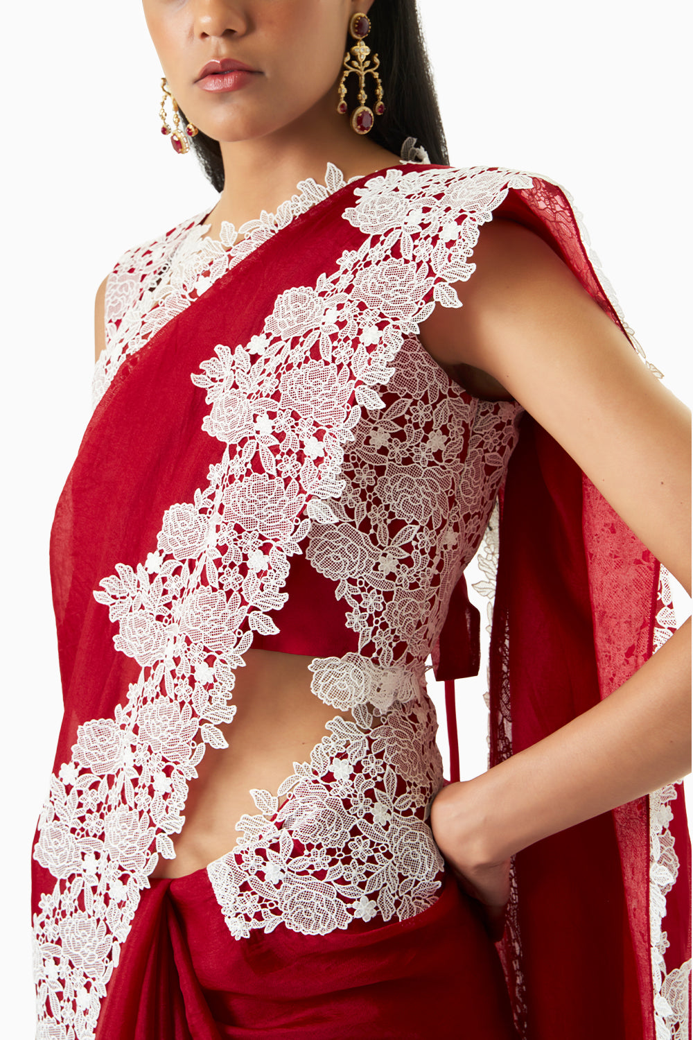 Chic Organza Saree With Lace Blouse