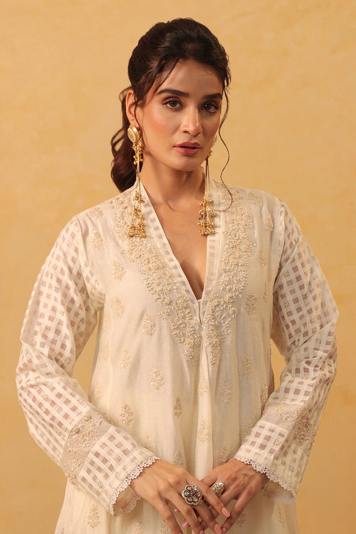 Vaayu Ivory Kalidar Set