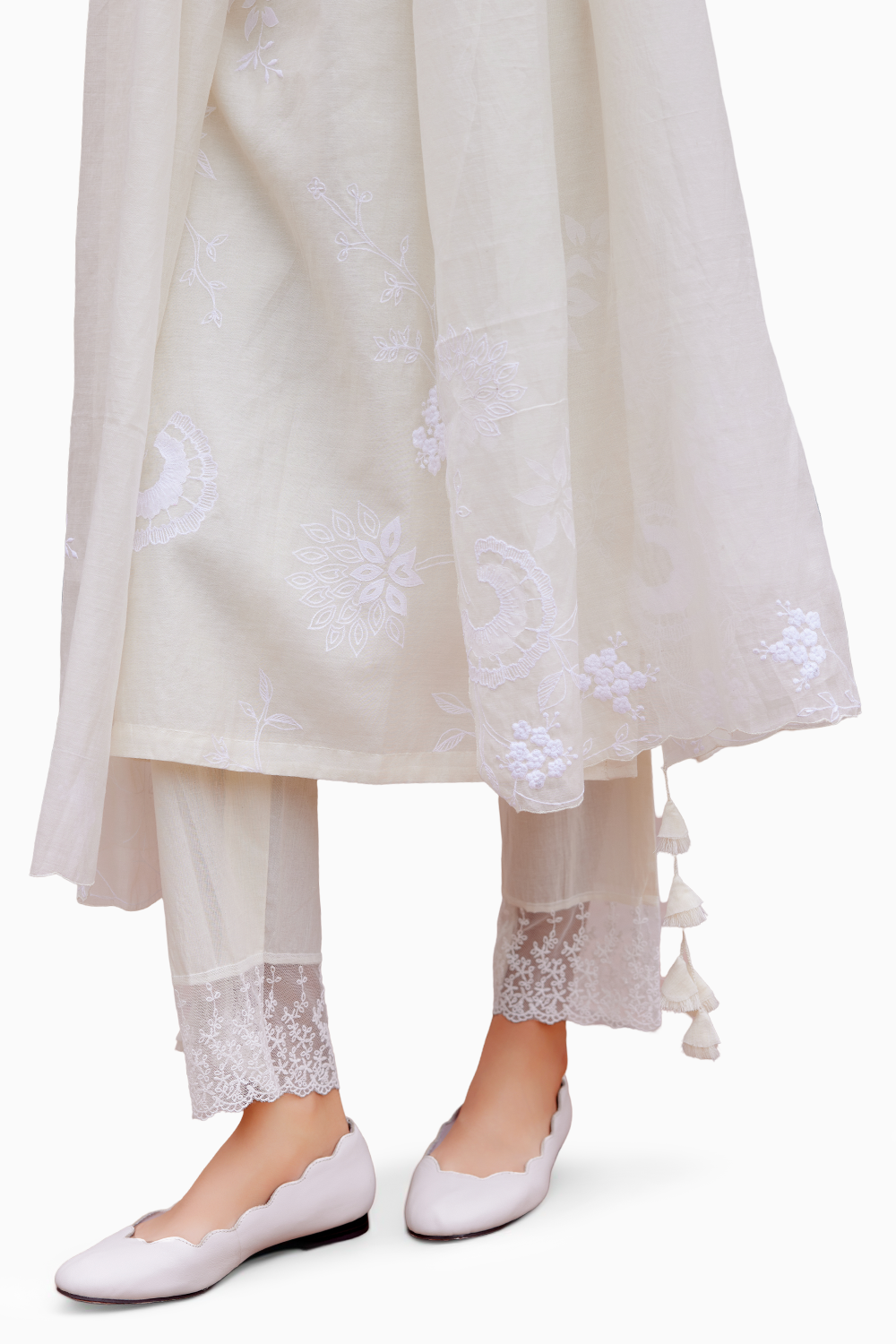 Swan Floral Embroidered Kurta Set