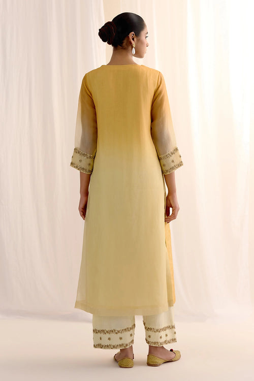 Noor-E-Sunehra Kurta Set With Nazneen Odhni