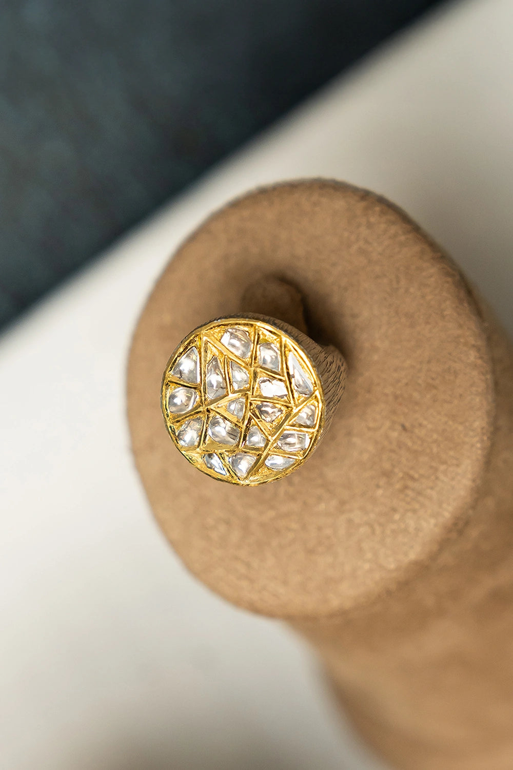 Cerchio Signet Ring