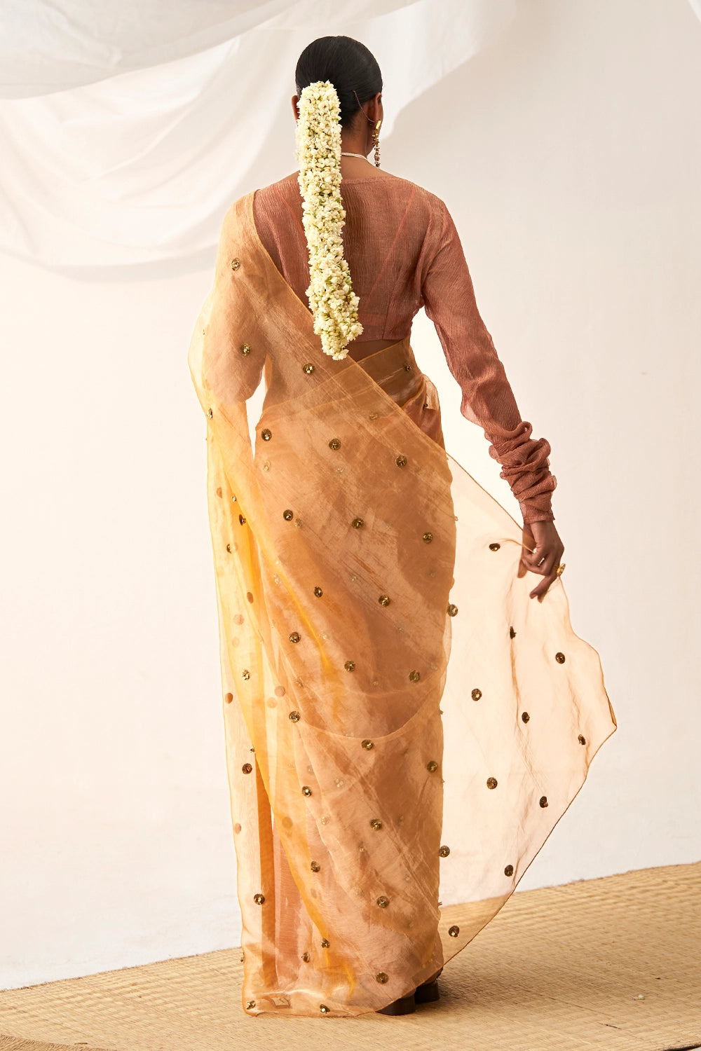 Vritra Peach Saree Set