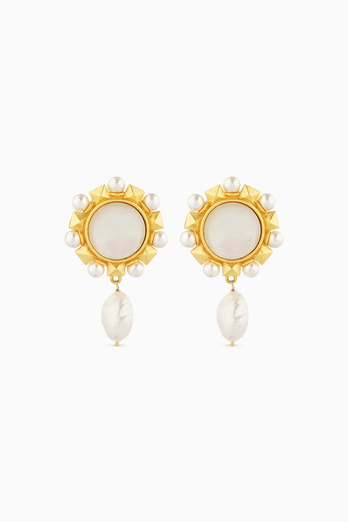 It's a Pearl World Earrings