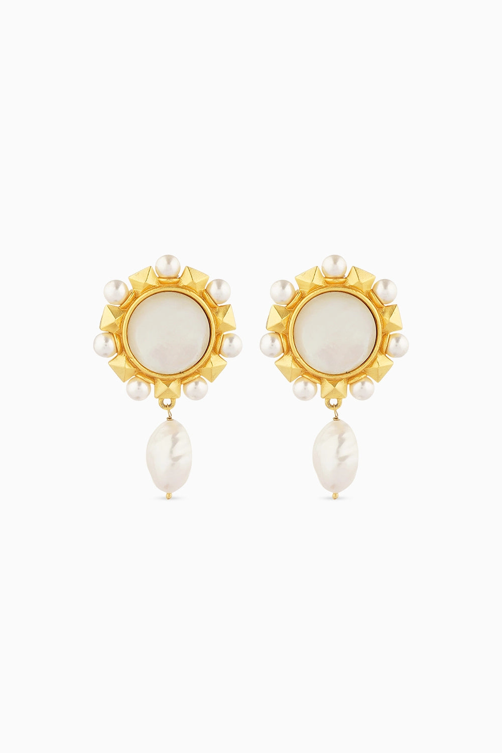 It's a Pearl World Earrings