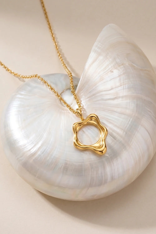 Aura Flow Pendant