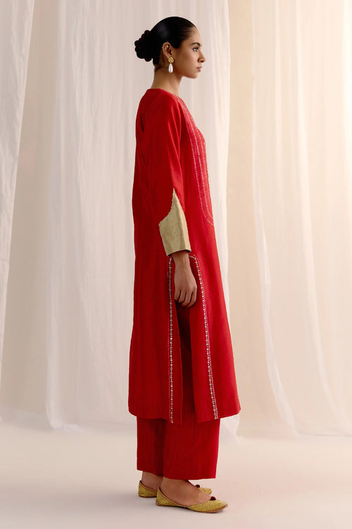 Rang-E-Surkh Kurta Set