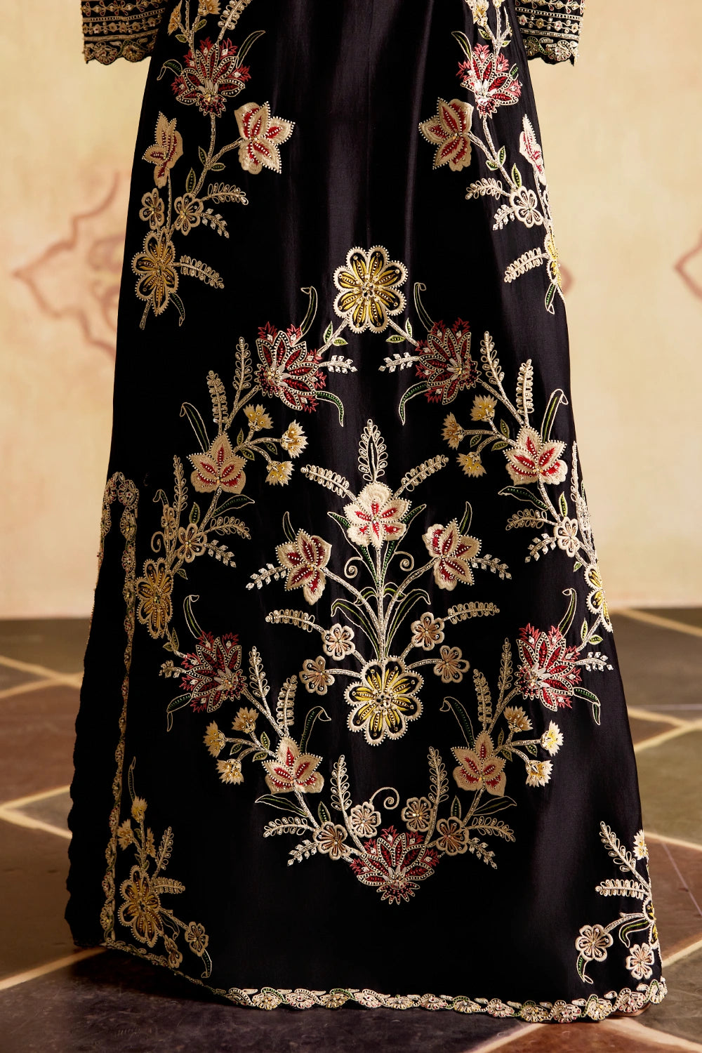 Black Contrast Embroidered Dress Kurta with Tie-Up Belt