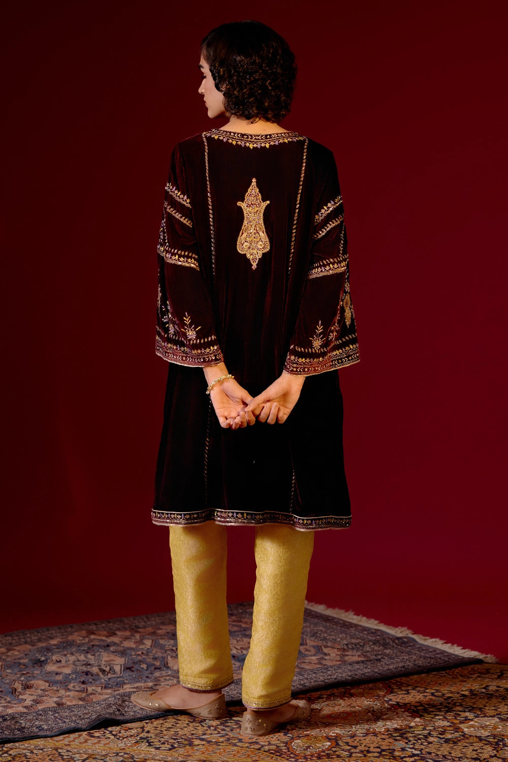 Amna Velvet Wine Kurta Set