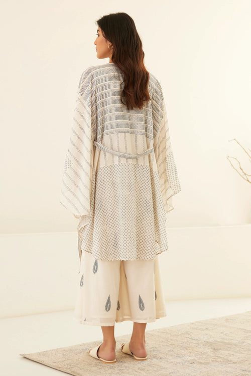 Papyrus White Kimono Cape Set
