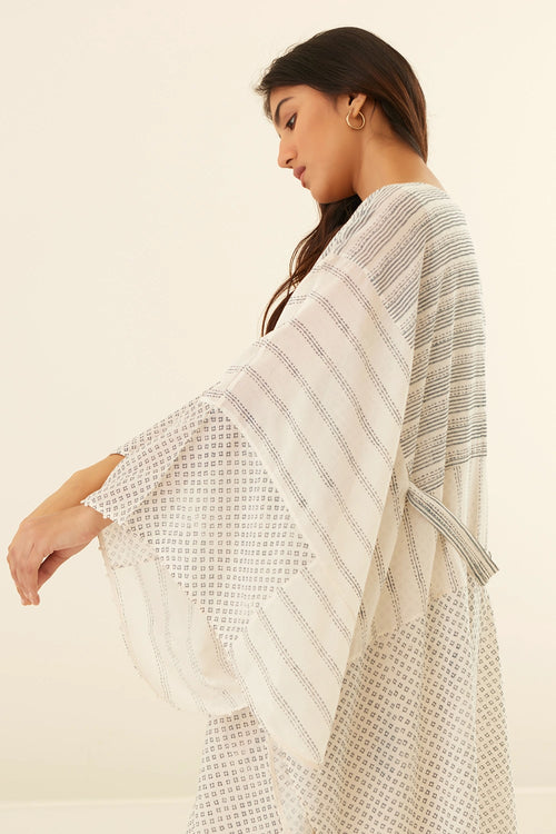 Papyrus White Kimono Cape Set