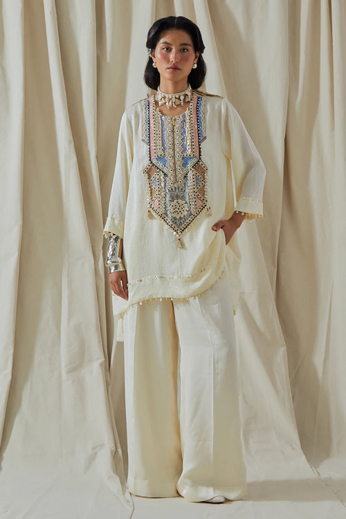 Mogra Kora Embellished Mitra Short Kurta With Trousers
