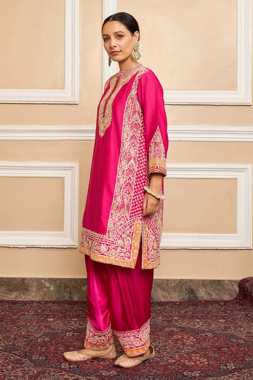 Naayaab Hotpink Straight Kurta with Salwar and Dupatta