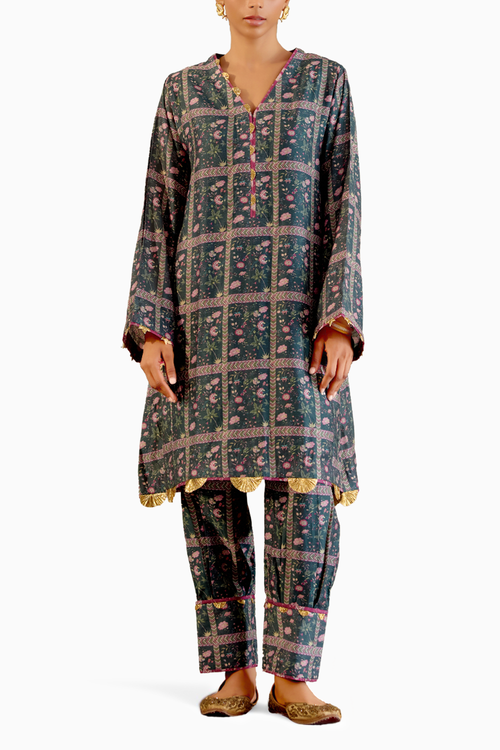 Amrita Morni Kurta Set